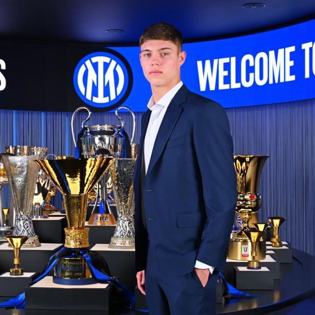 1725034943427031670.jpg 1725034932390.jpg